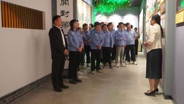 牢狱斗争.jpg 牢狱斗争.jpg